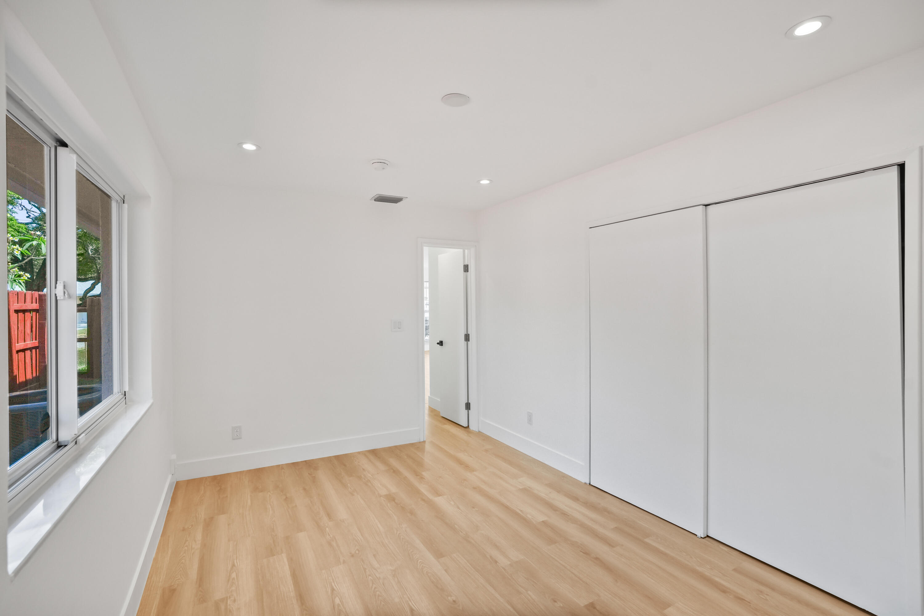 1404 NE 2nd Street