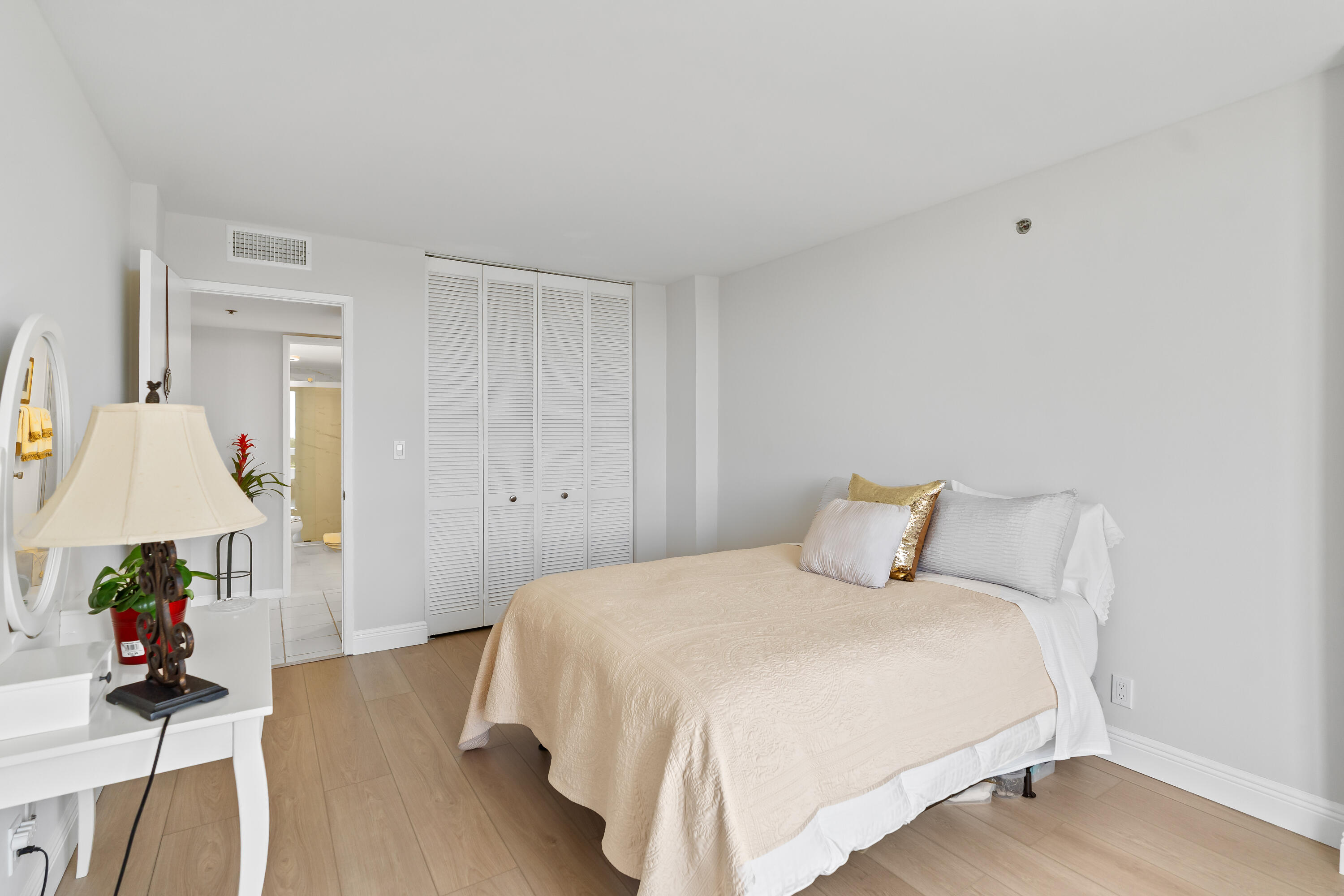 23200 Camino Del Mar 603