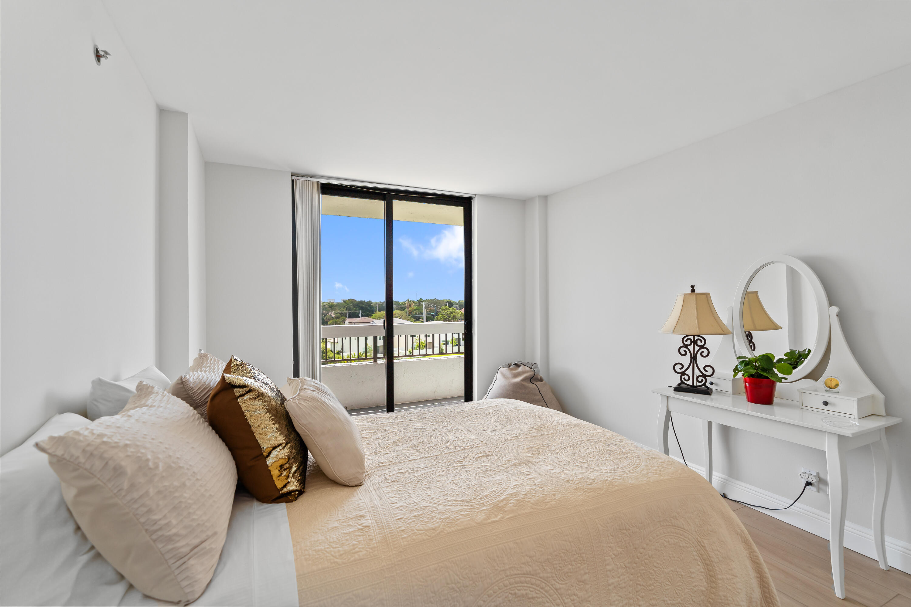 23200 Camino Del Mar 603