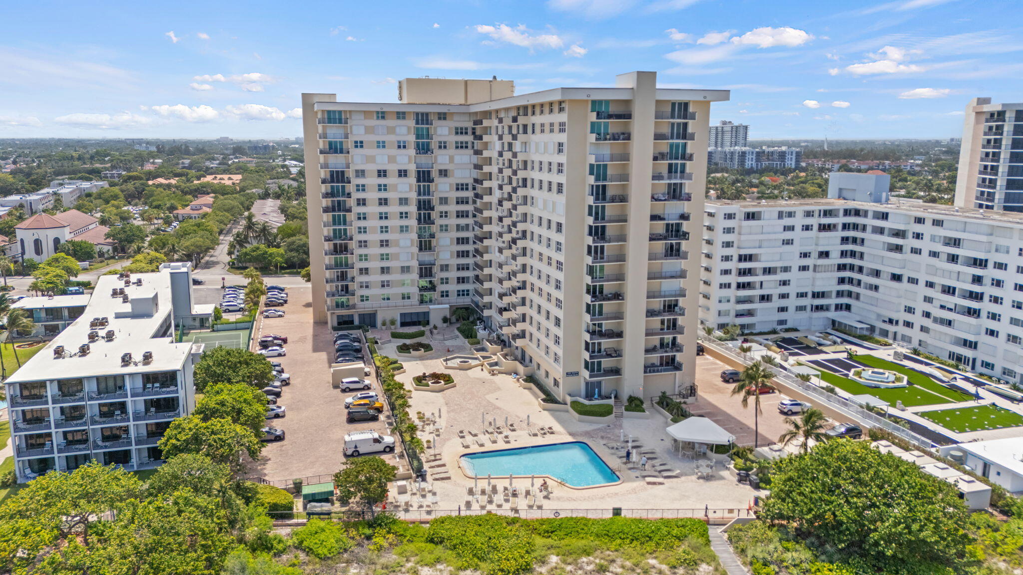 1900 S Ocean Boulevard 10j, Lauderdale-By-The-Sea Unit: 10j