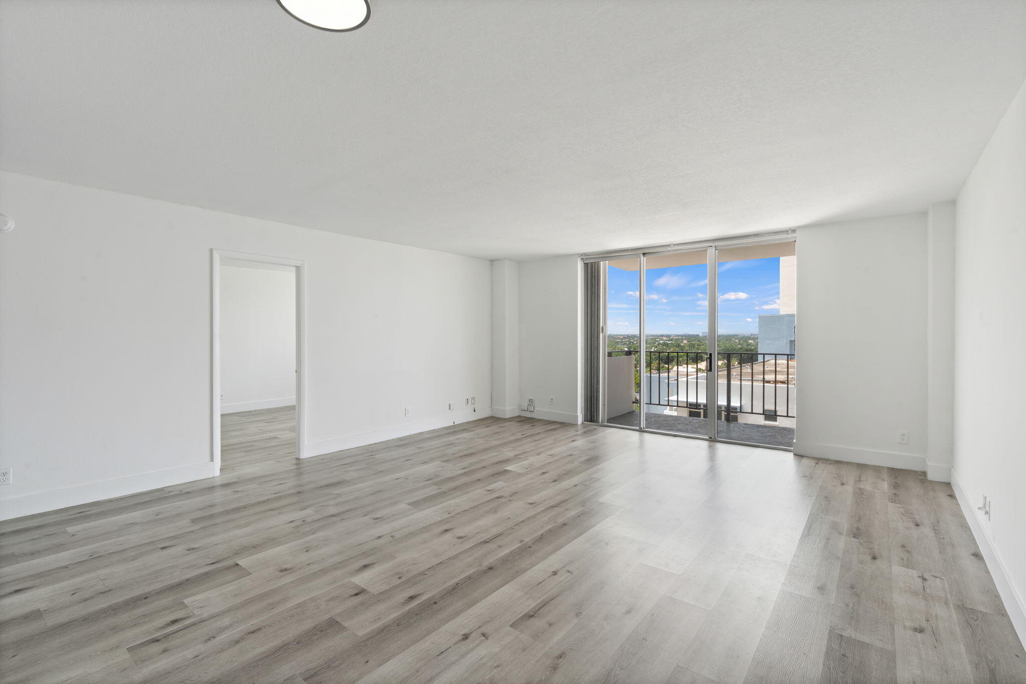 1900 S Ocean Boulevard 10j, Lauderdale-By-The-Sea Unit: 10j