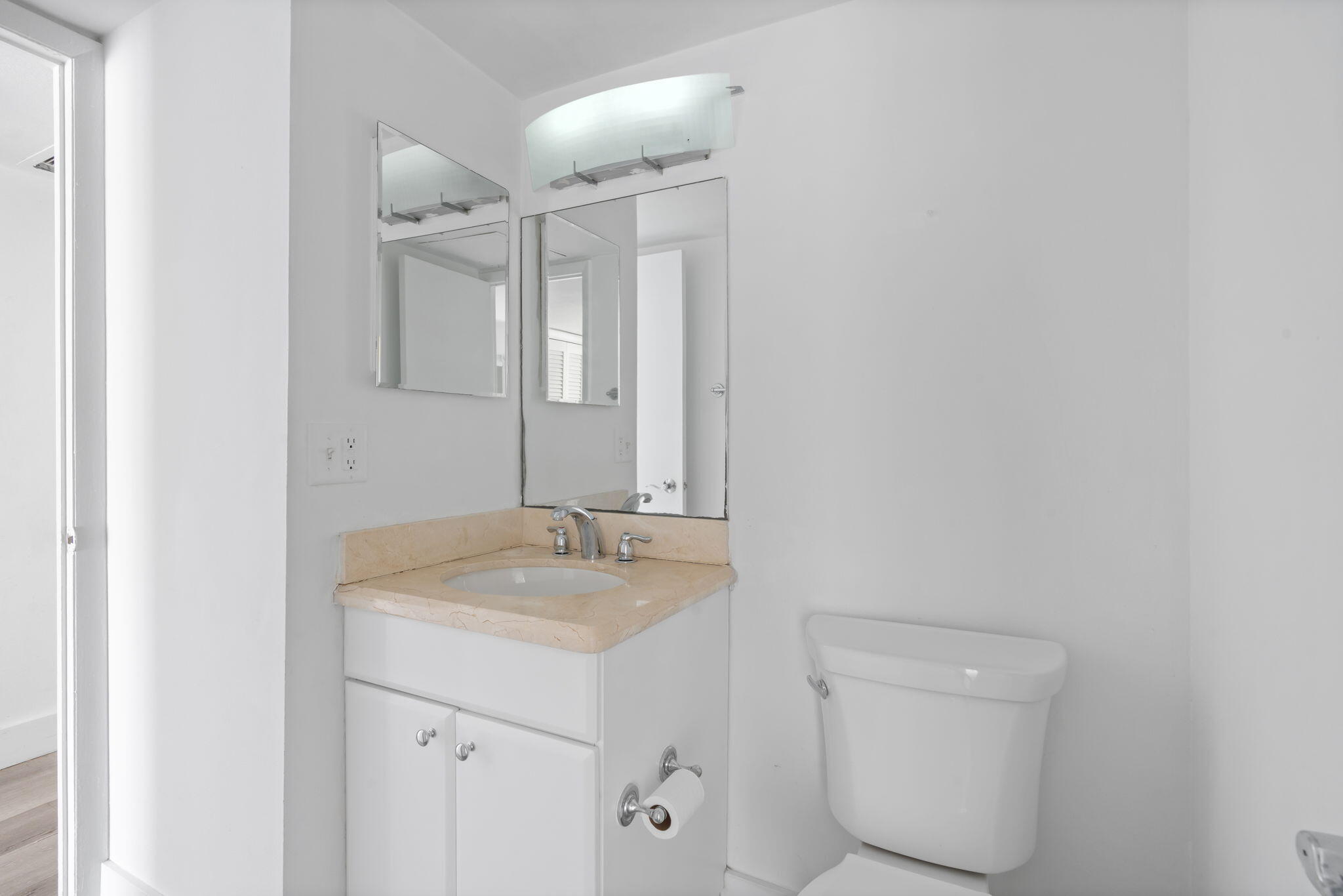 1900 S Ocean Boulevard 10j, Lauderdale-By-The-Sea Unit: 10j