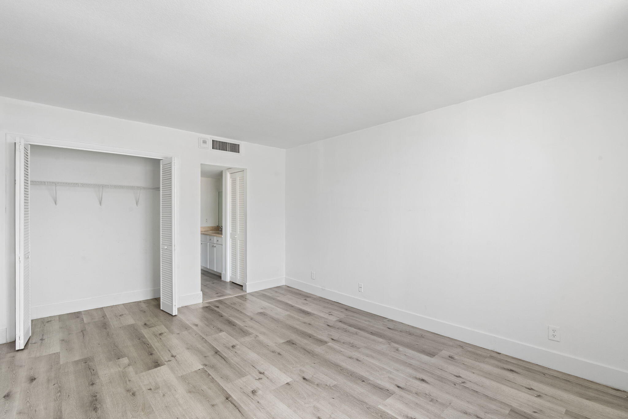 1900 S Ocean Boulevard 10j, Lauderdale-By-The-Sea Unit: 10j