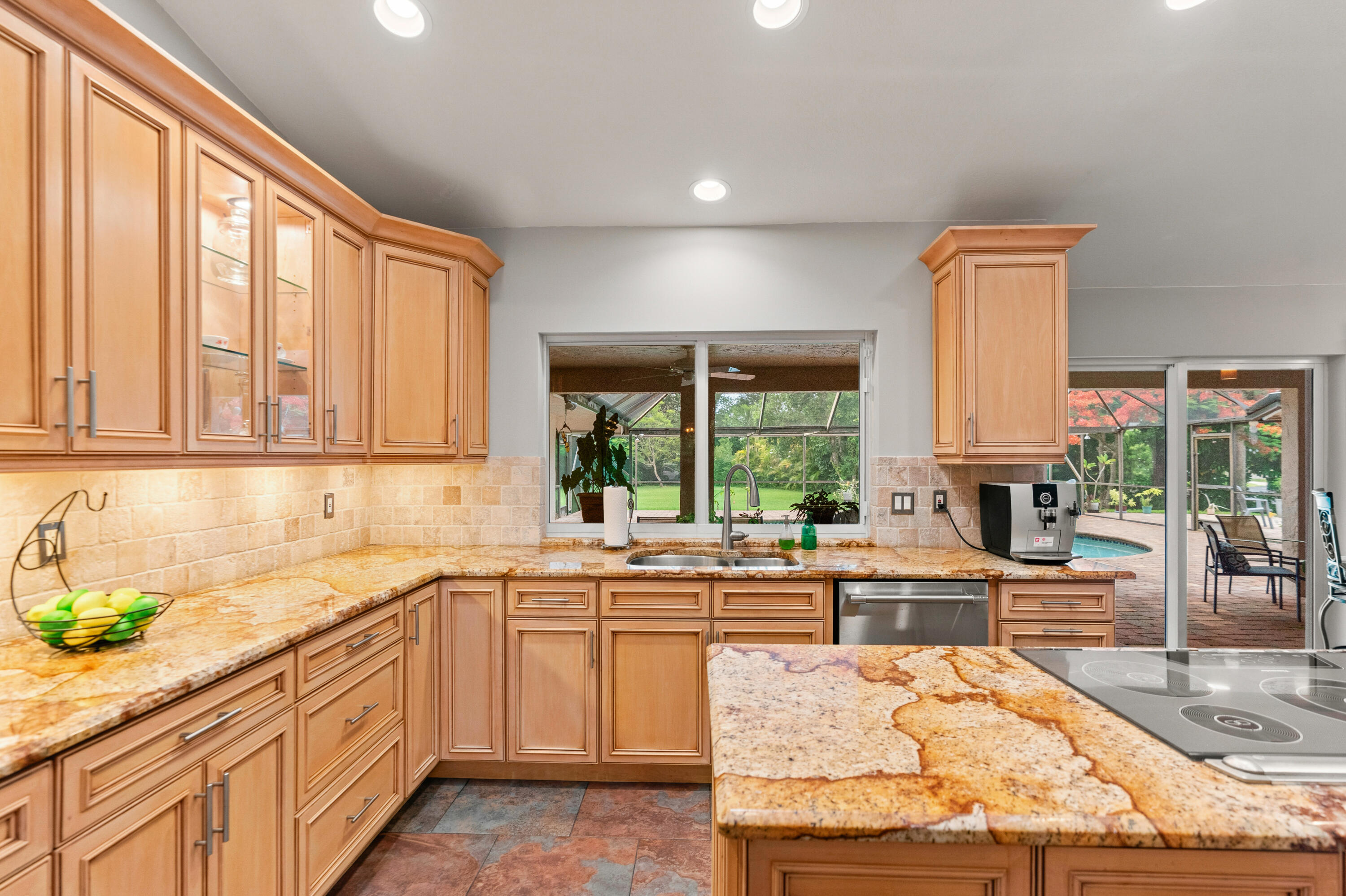 22829 Horse Shoe Way
