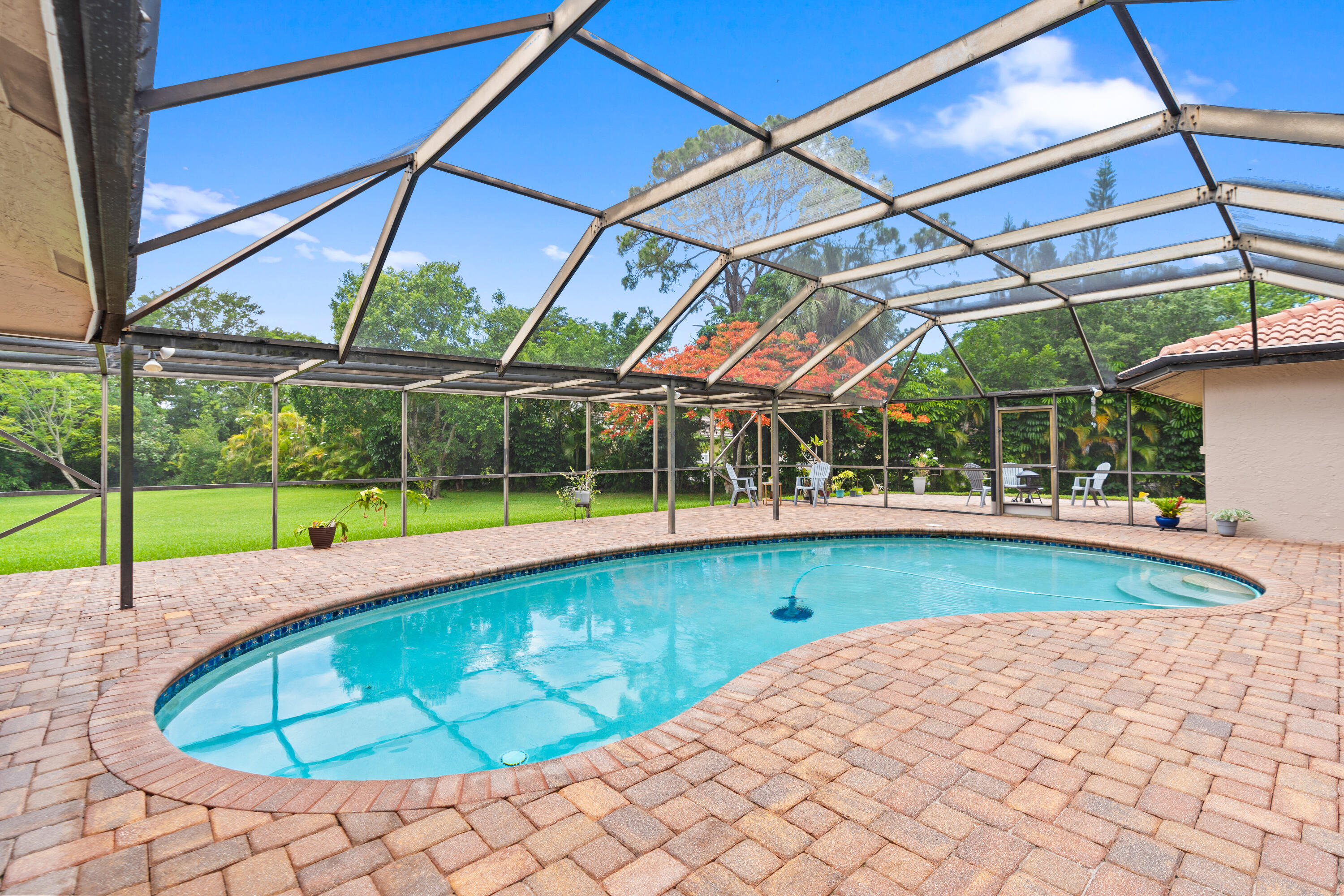 22829 Horse Shoe Way