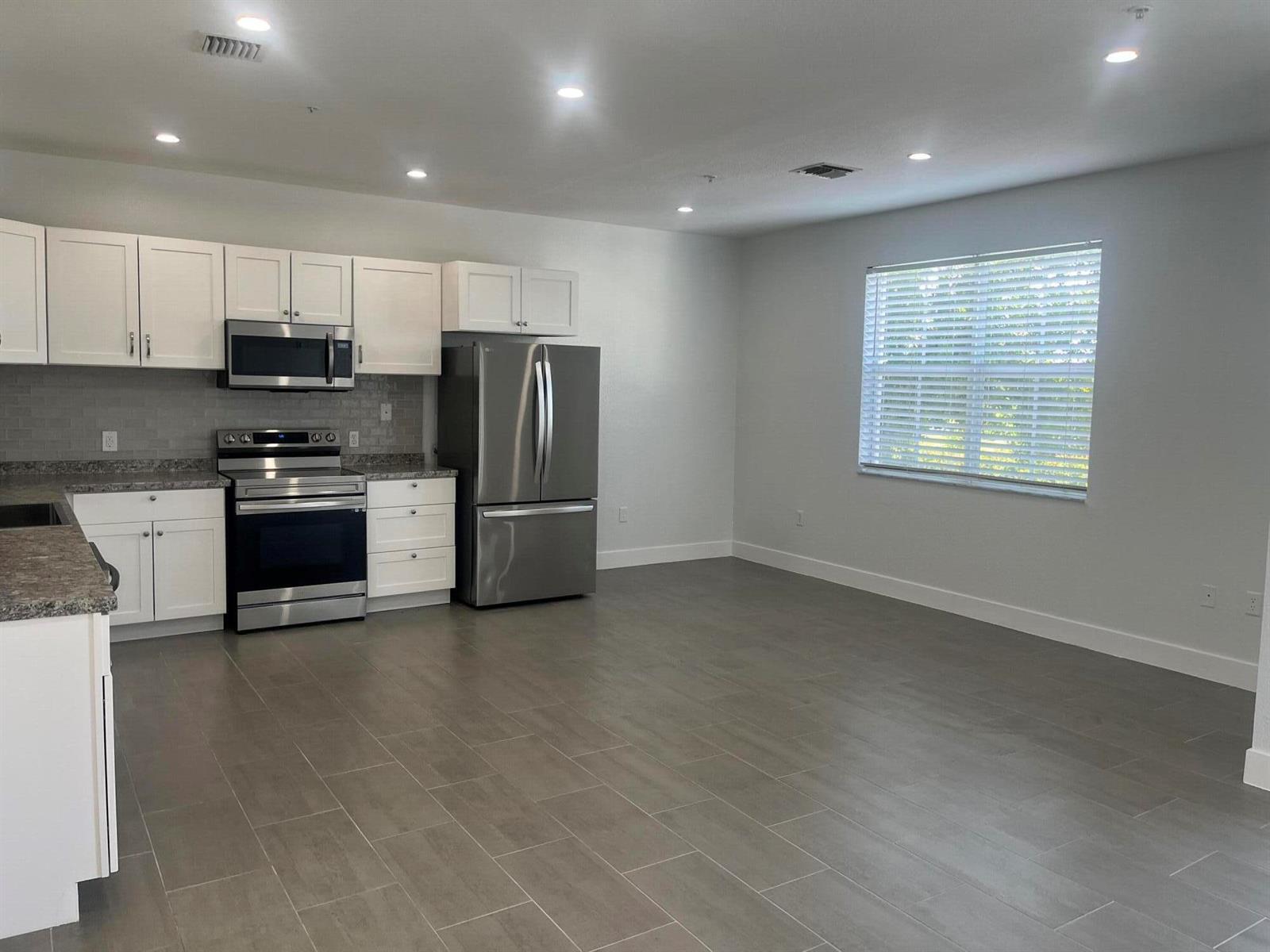 2137 SHOMA Drive # 156