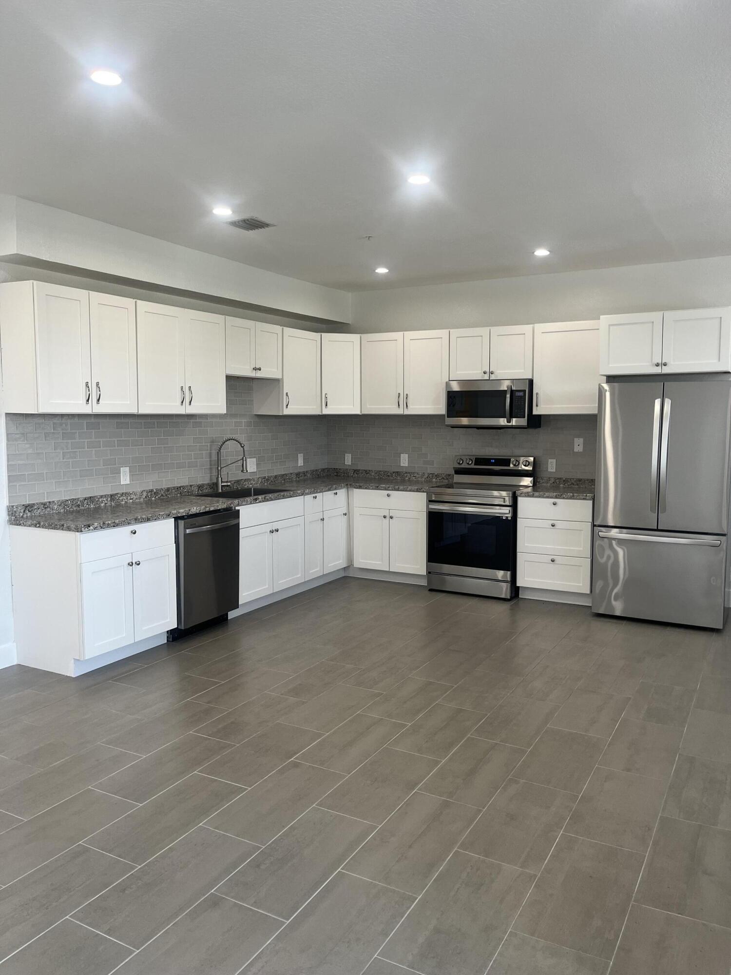 2137 SHOMA Drive 156
