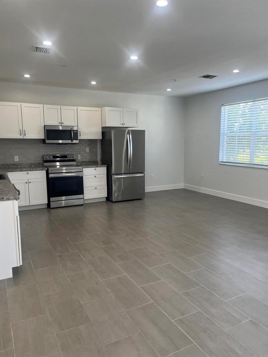 2137 SHOMA Drive # 156