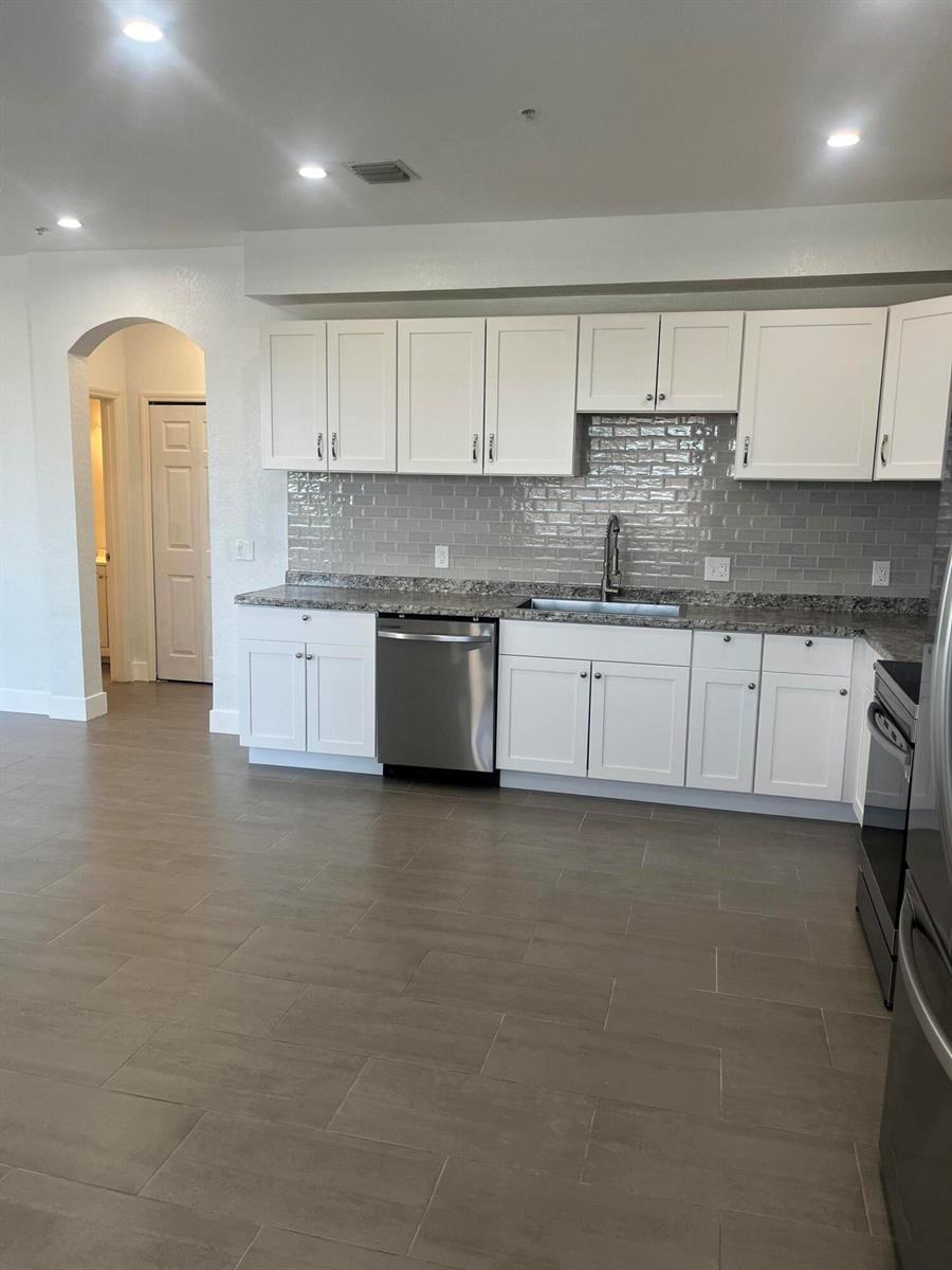 2137 SHOMA Drive # 156