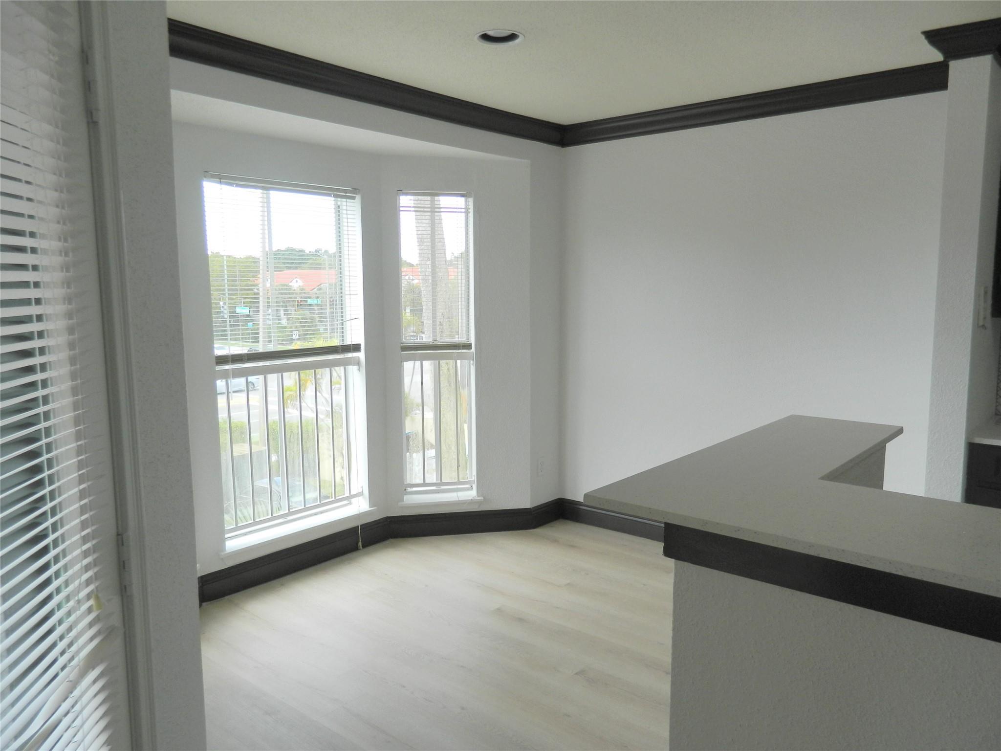 977 Riverside Dr 231