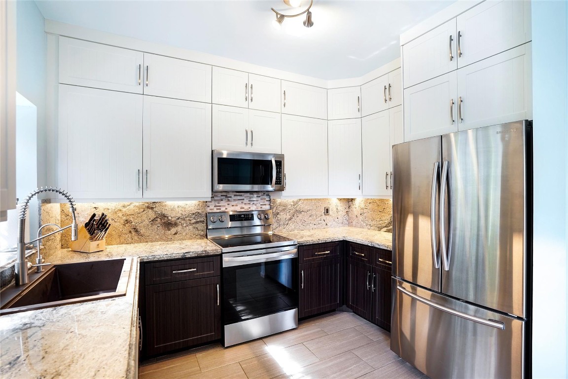 11634 Briarwood Cir 3