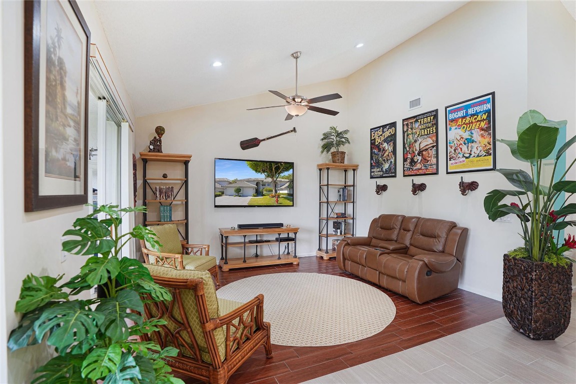 11634 Briarwood Cir 3