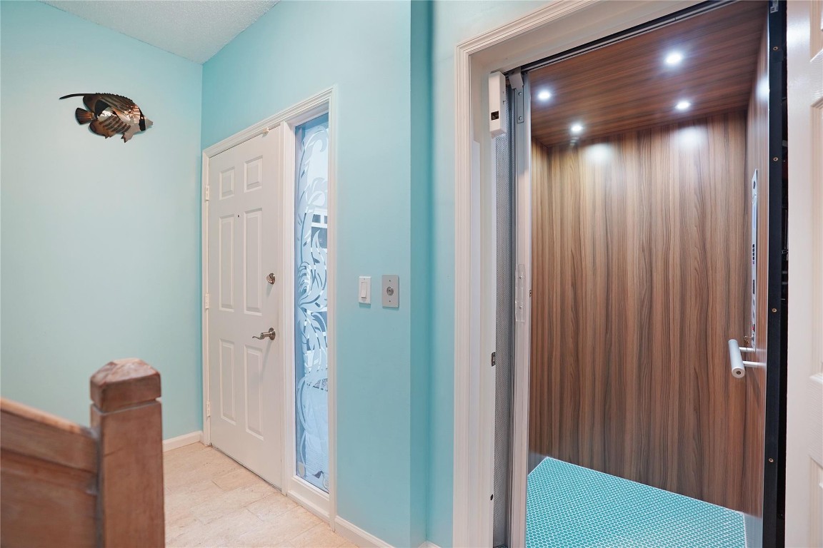 11634 Briarwood Cir 3