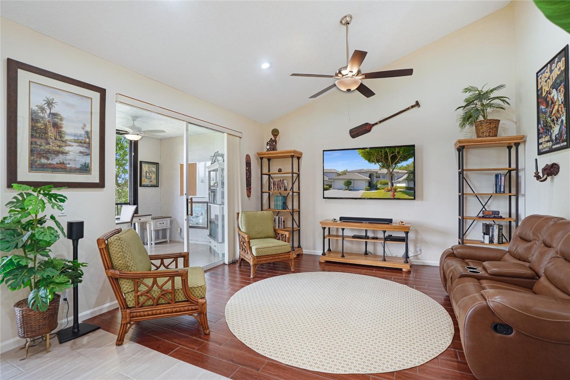 11634 Briarwood Cir 3