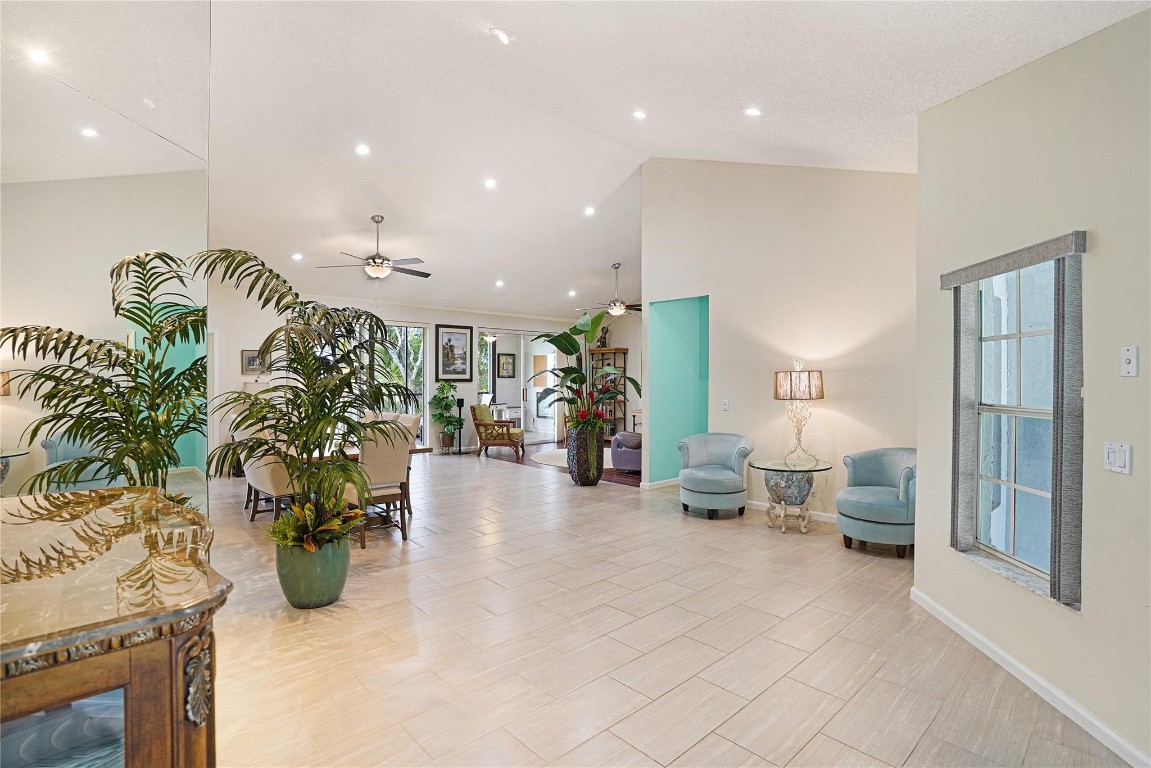 11634 Briarwood Cir 3
