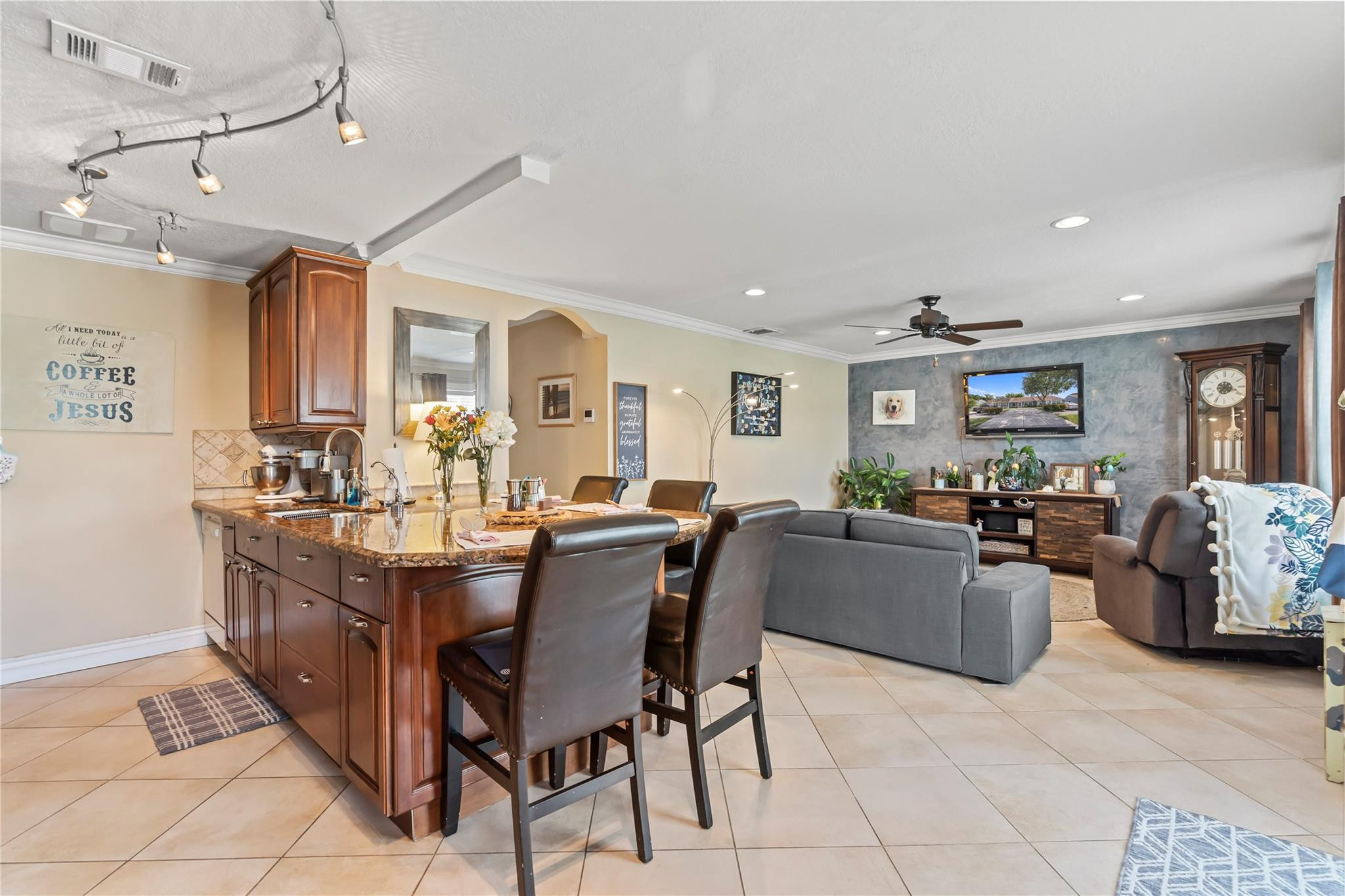 504 NW 47th St