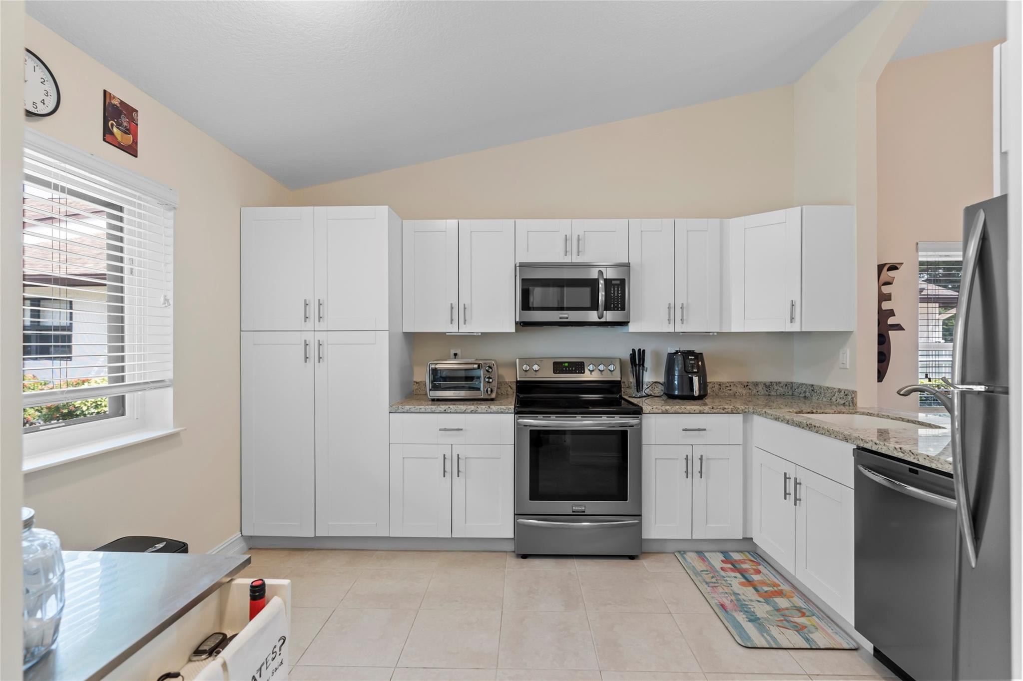 3218 Carambola Cir 3218