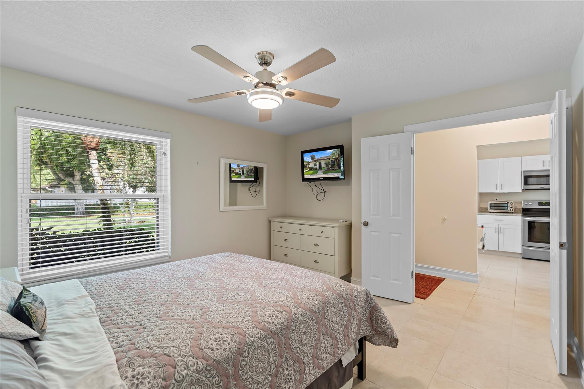 3218 Carambola Cir 3218