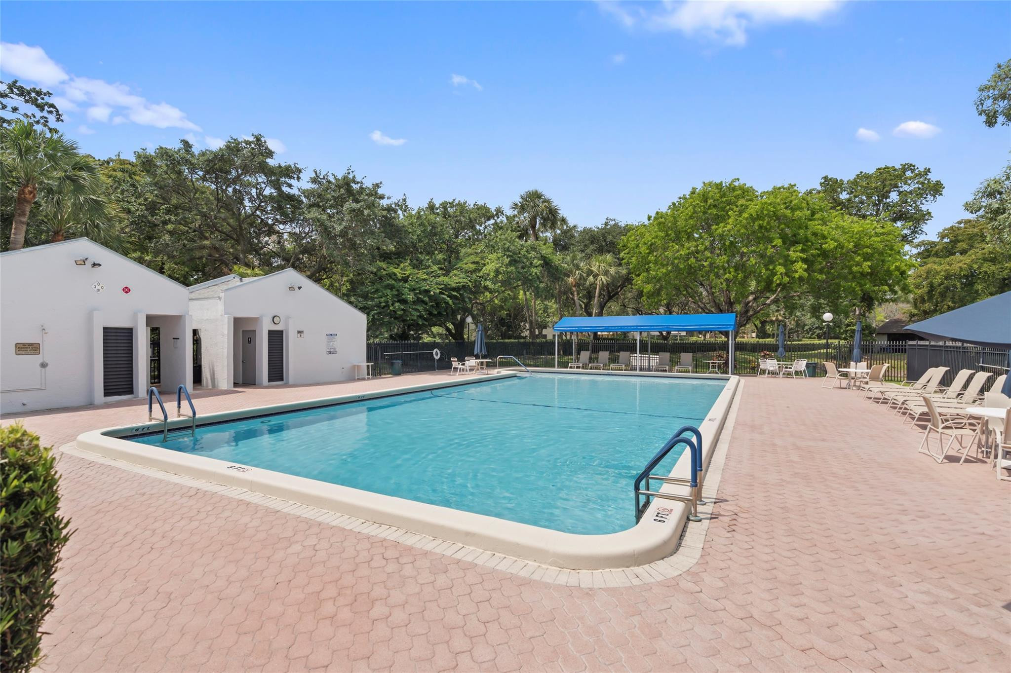 3238 Carambola Cir S 3238