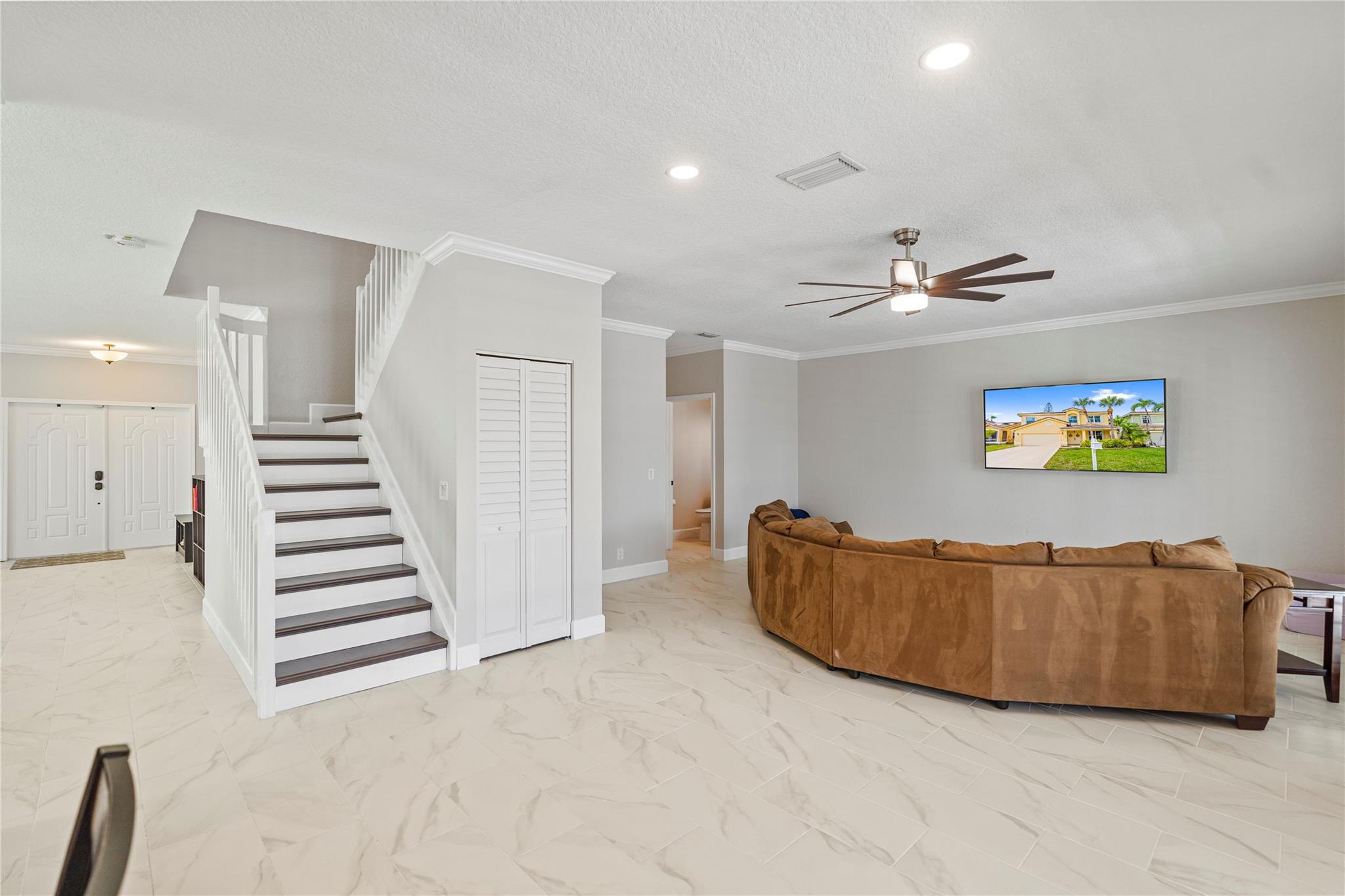 18082 Clear Brook Cir