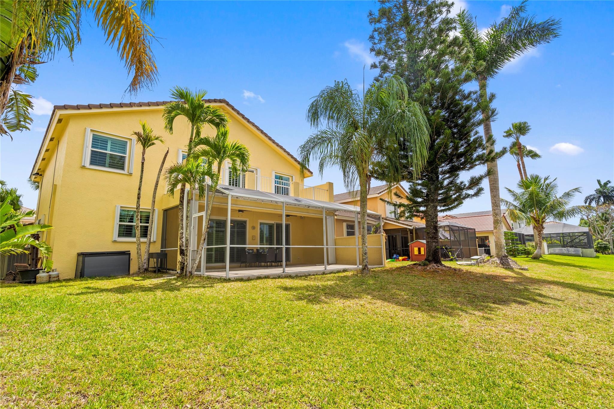18082 Clear Brook Cir