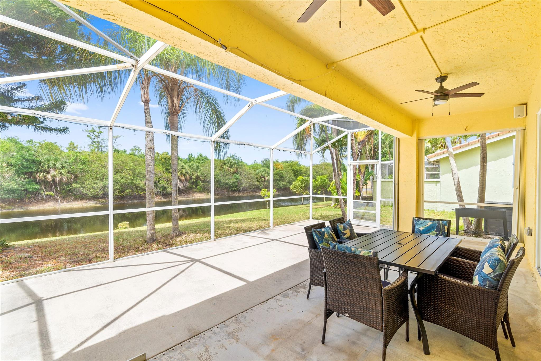 18082 Clear Brook Cir