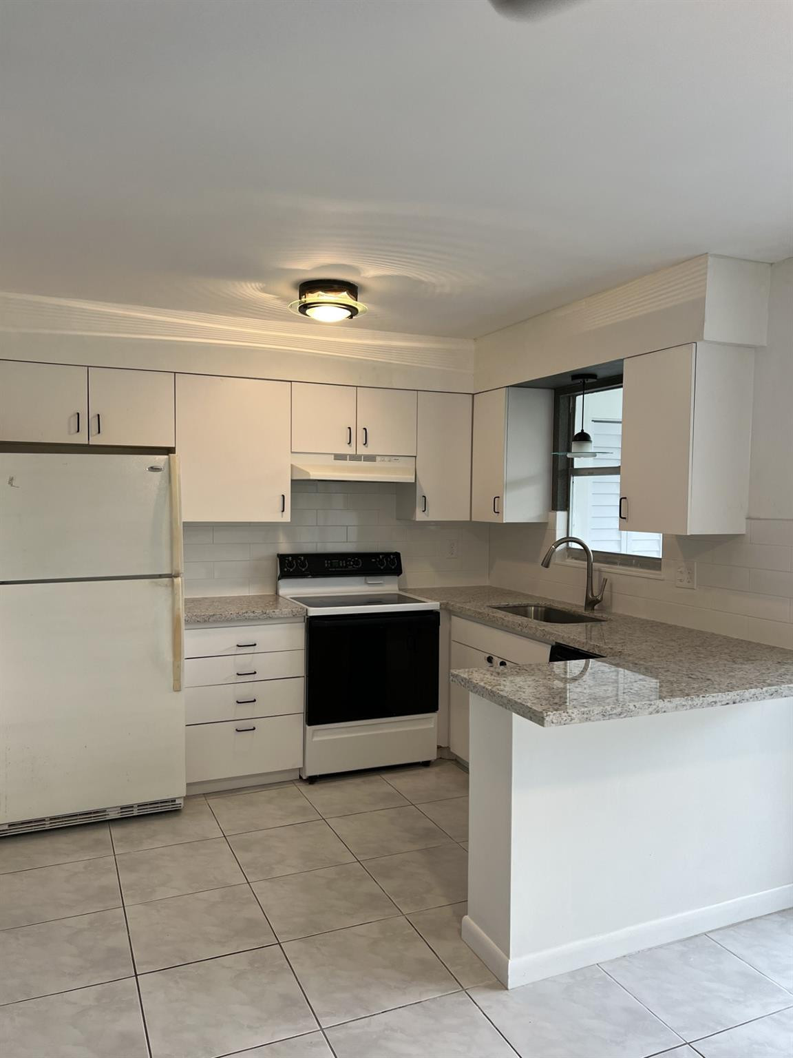 1100 SE 4th Ave 26