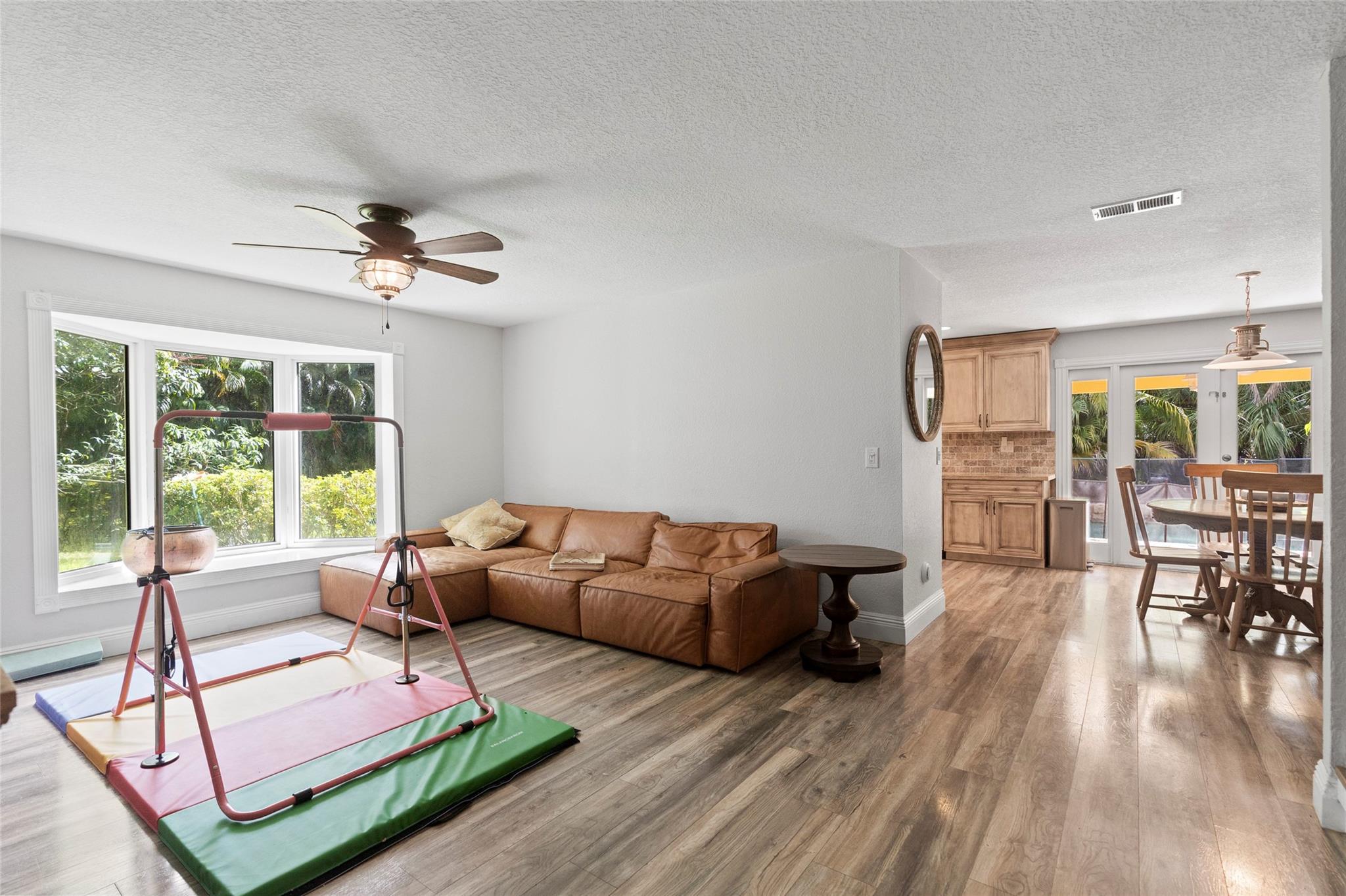 11331 Sundance Ln