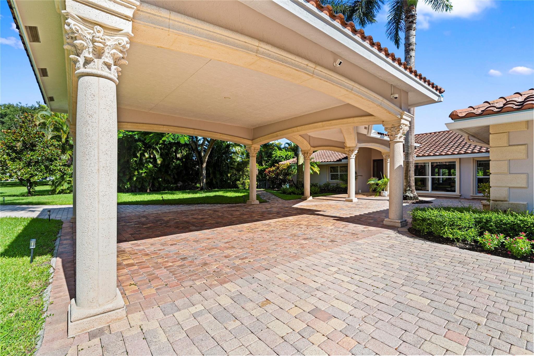 11391 Sundance Ln