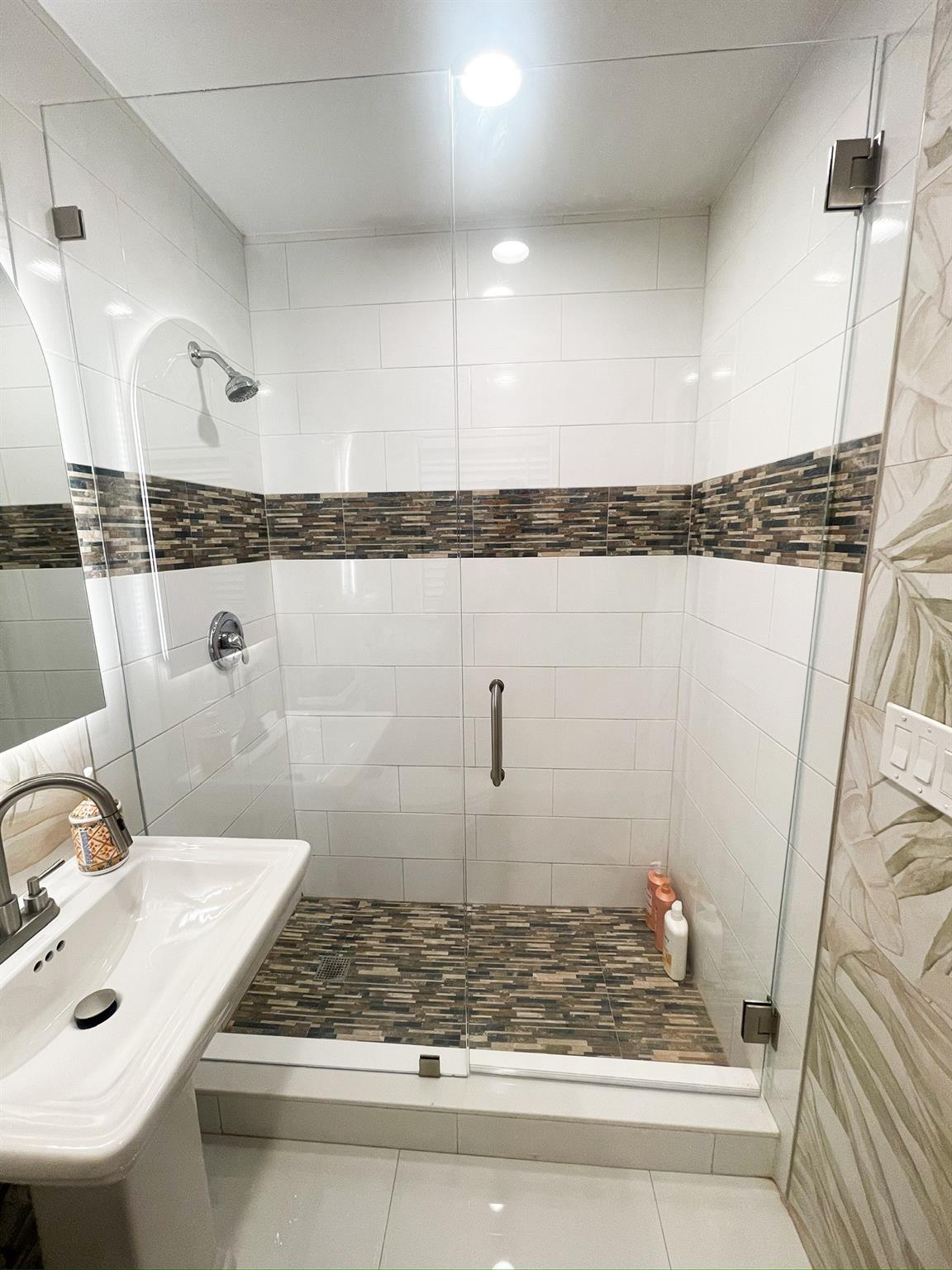 1605 Nanette Ct