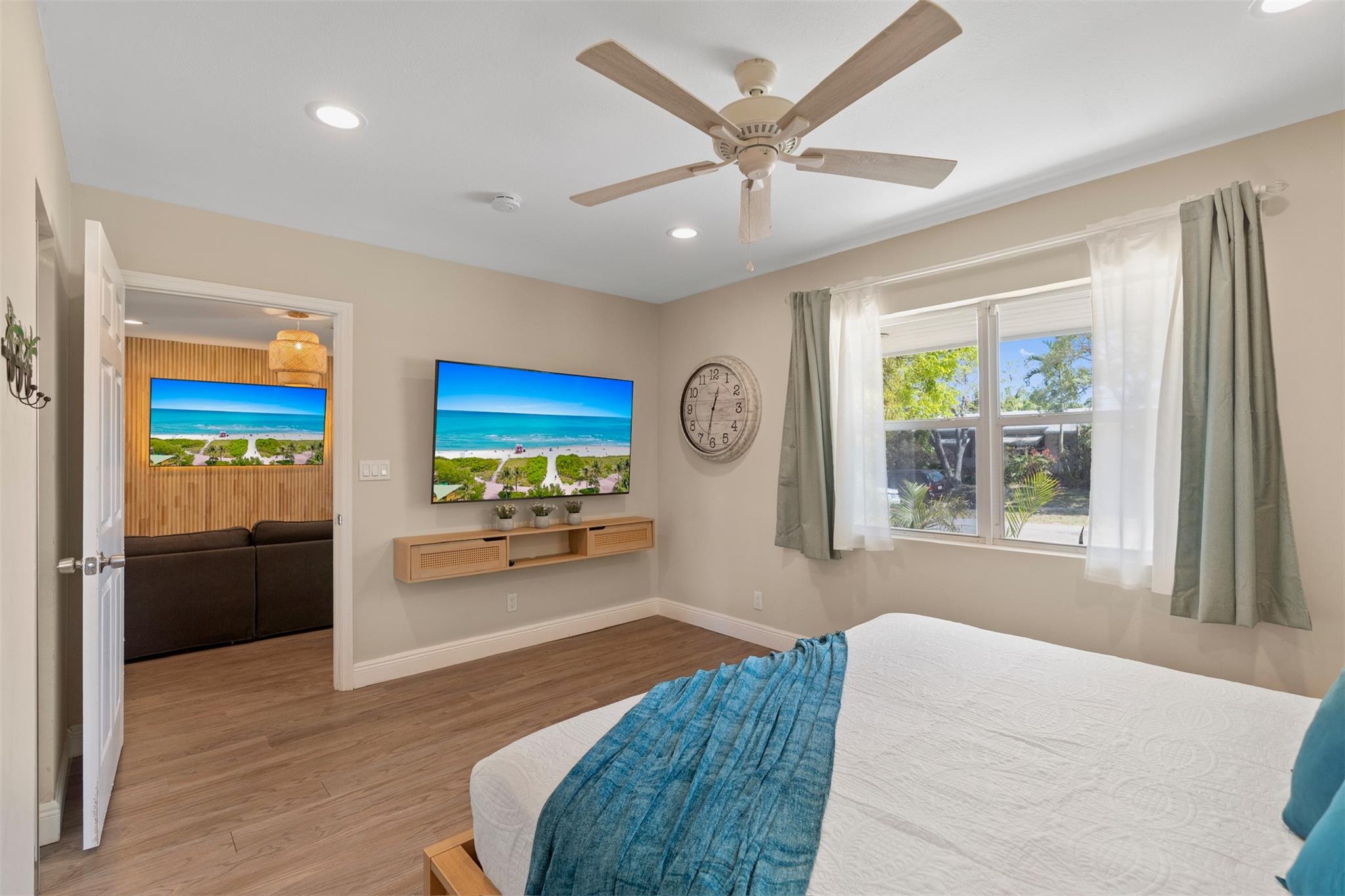 1605 Nanette Ct