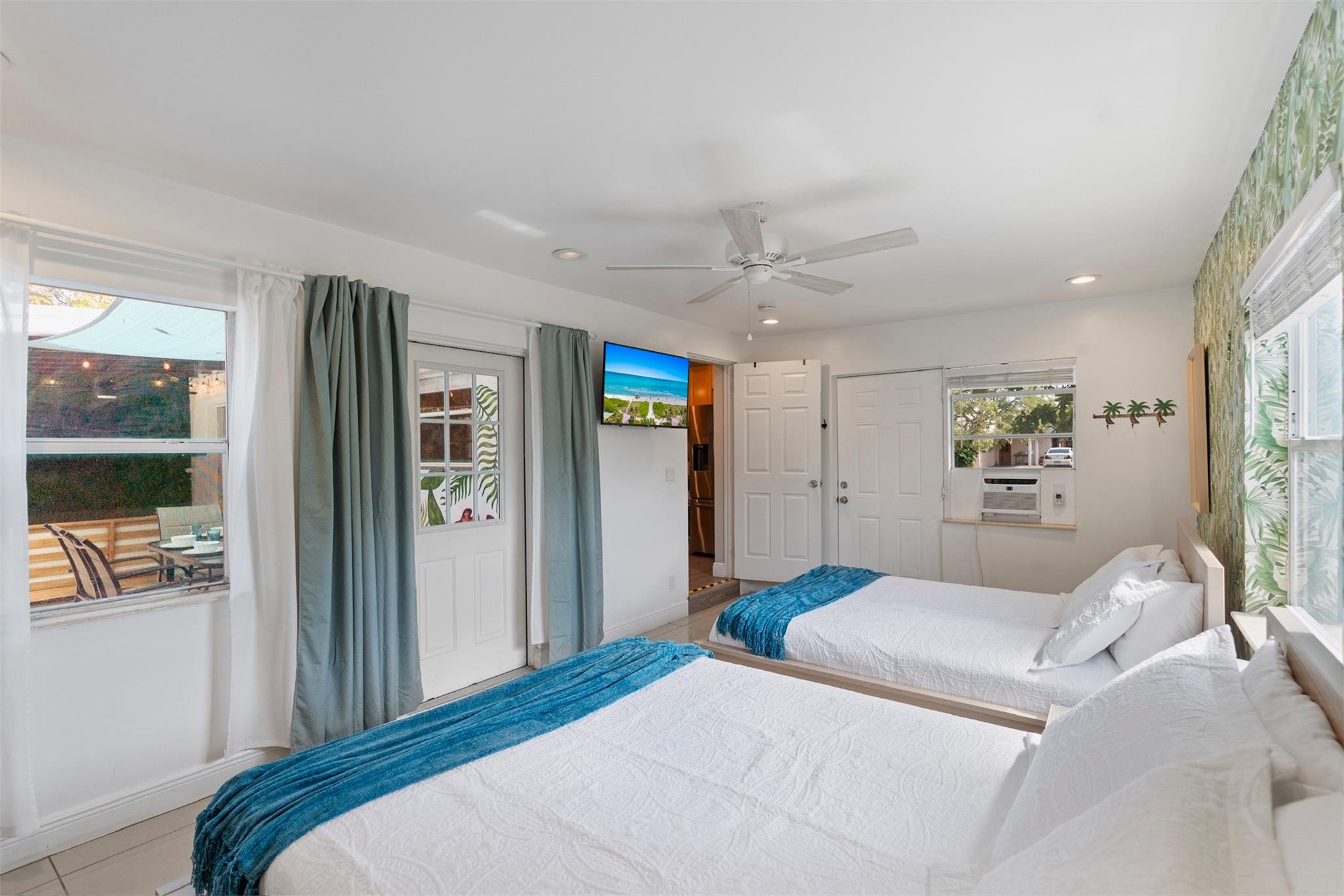 1605 Nanette Ct