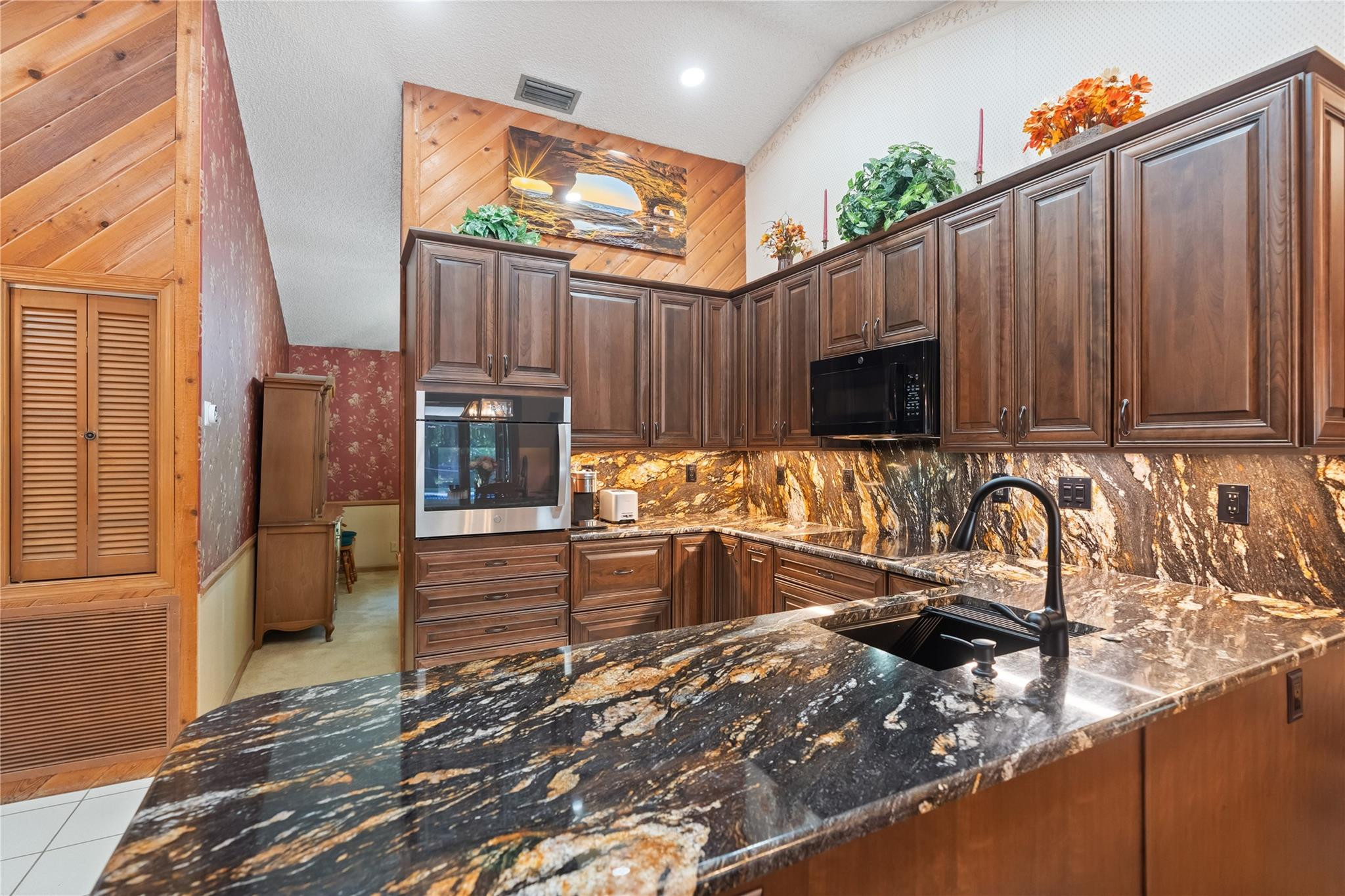 11326 Sundance Ln