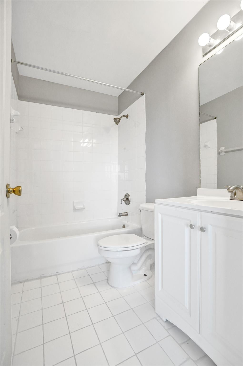 2137 Shoma Drive 156 Bldg 17