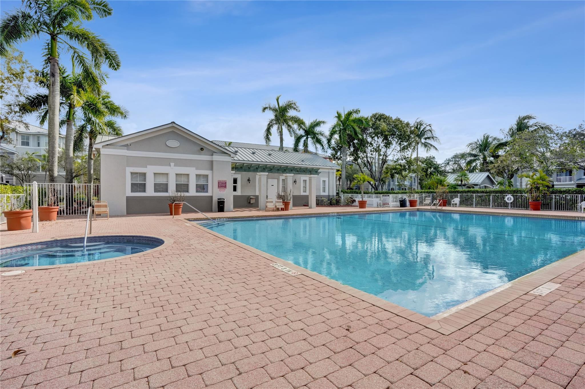 2137 Shoma Drive 156 Bldg 17