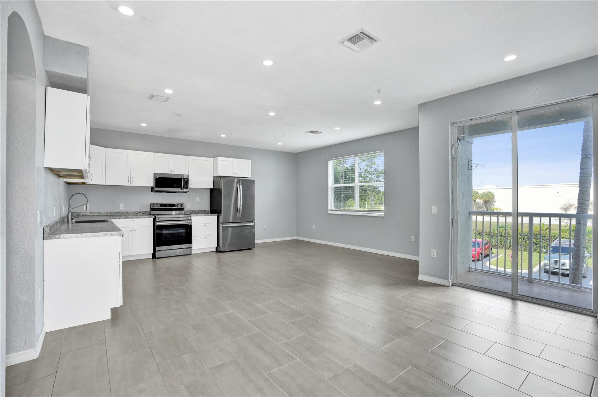 2137 Shoma Drive 156 Bldg 17