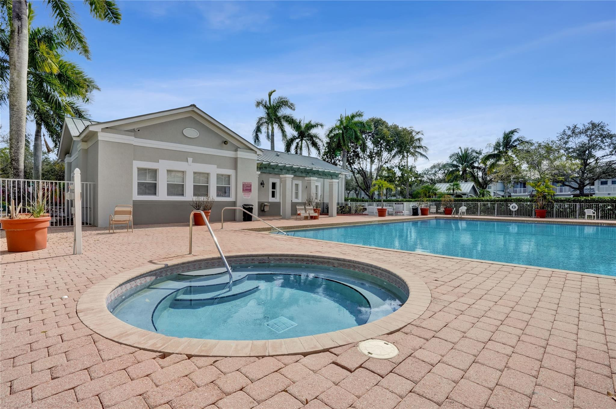 2137 Shoma Drive 156 Bldg 17