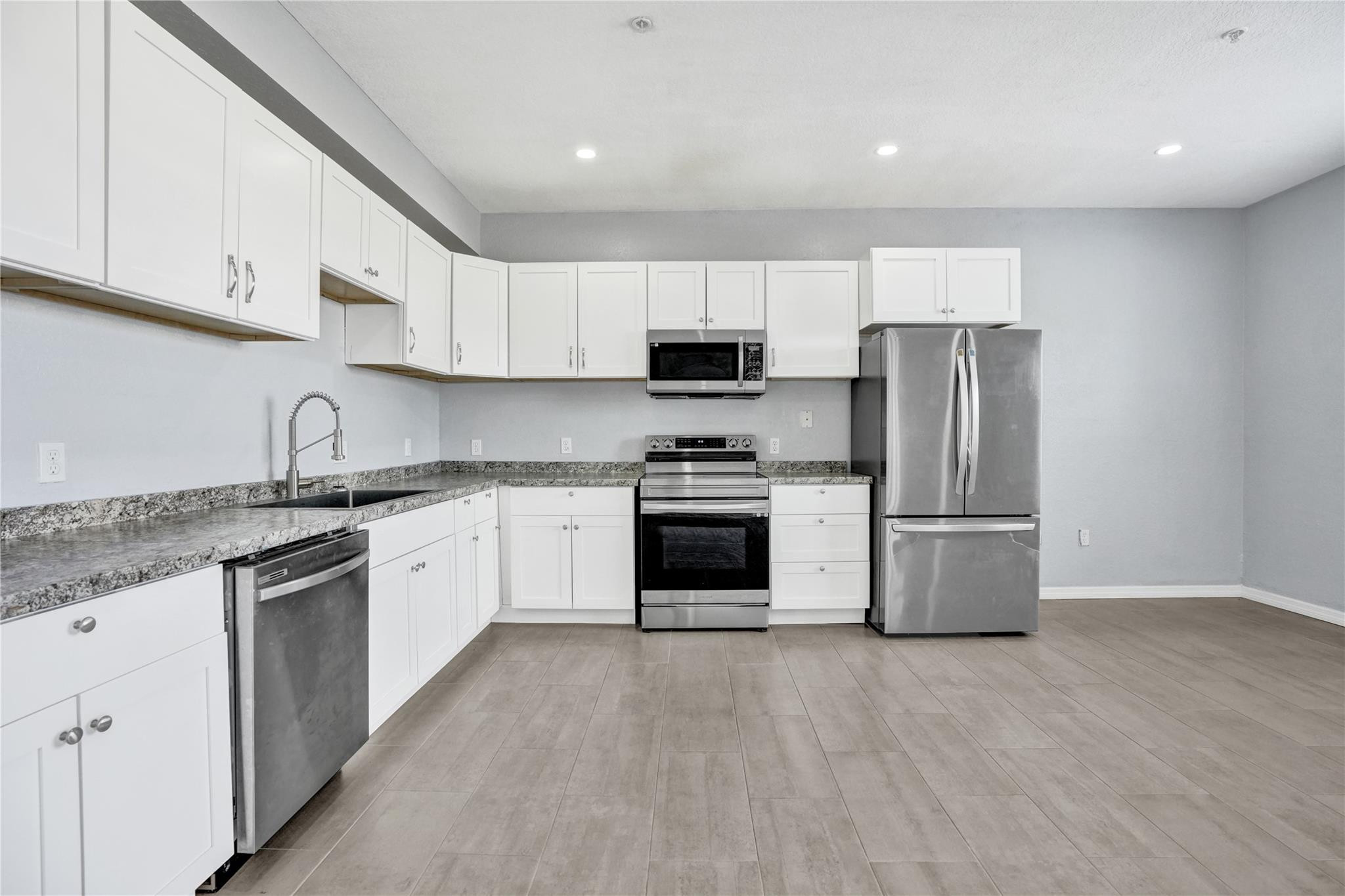 2137 Shoma Drive 156 Bldg 17