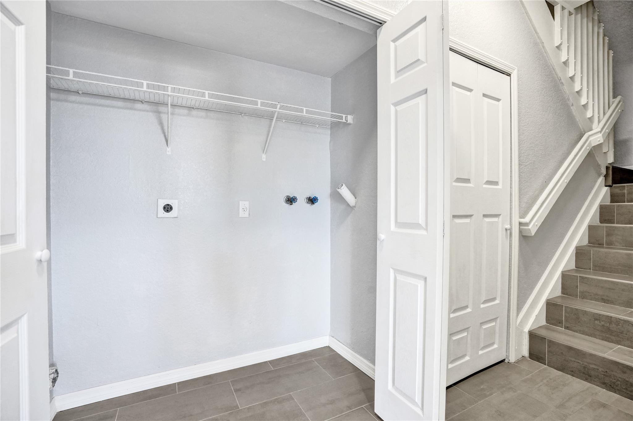 2137 Shoma Drive 156 Bldg 17