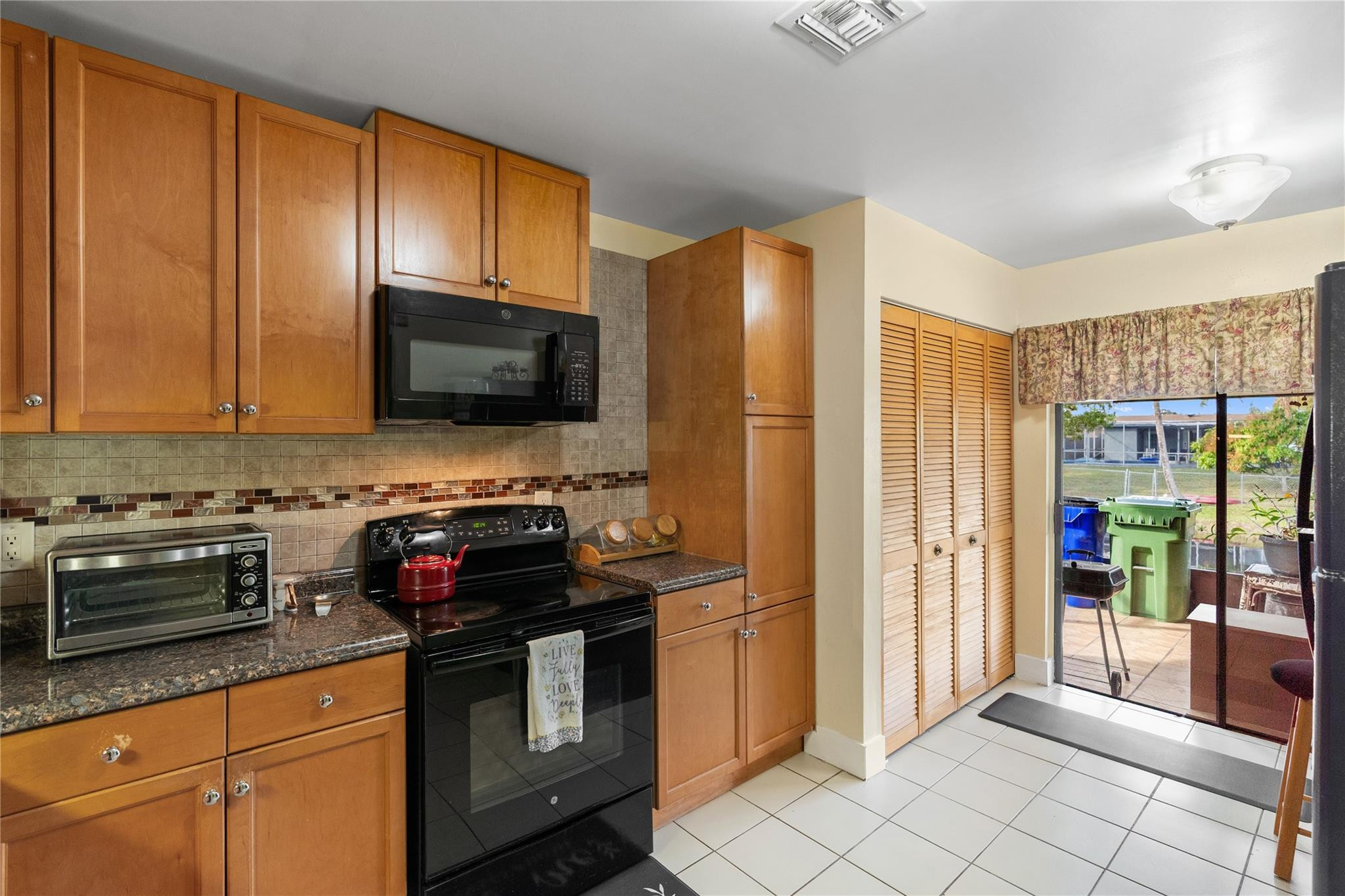 6080 NW 3rd Street 6080