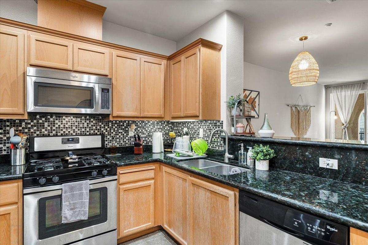 3420 FINNIAN Way 226