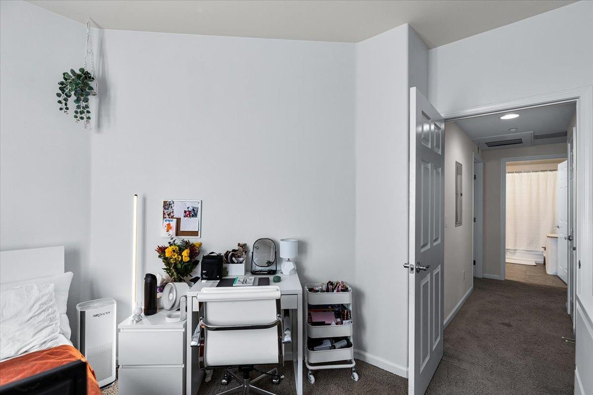 3420 FINNIAN Way 226