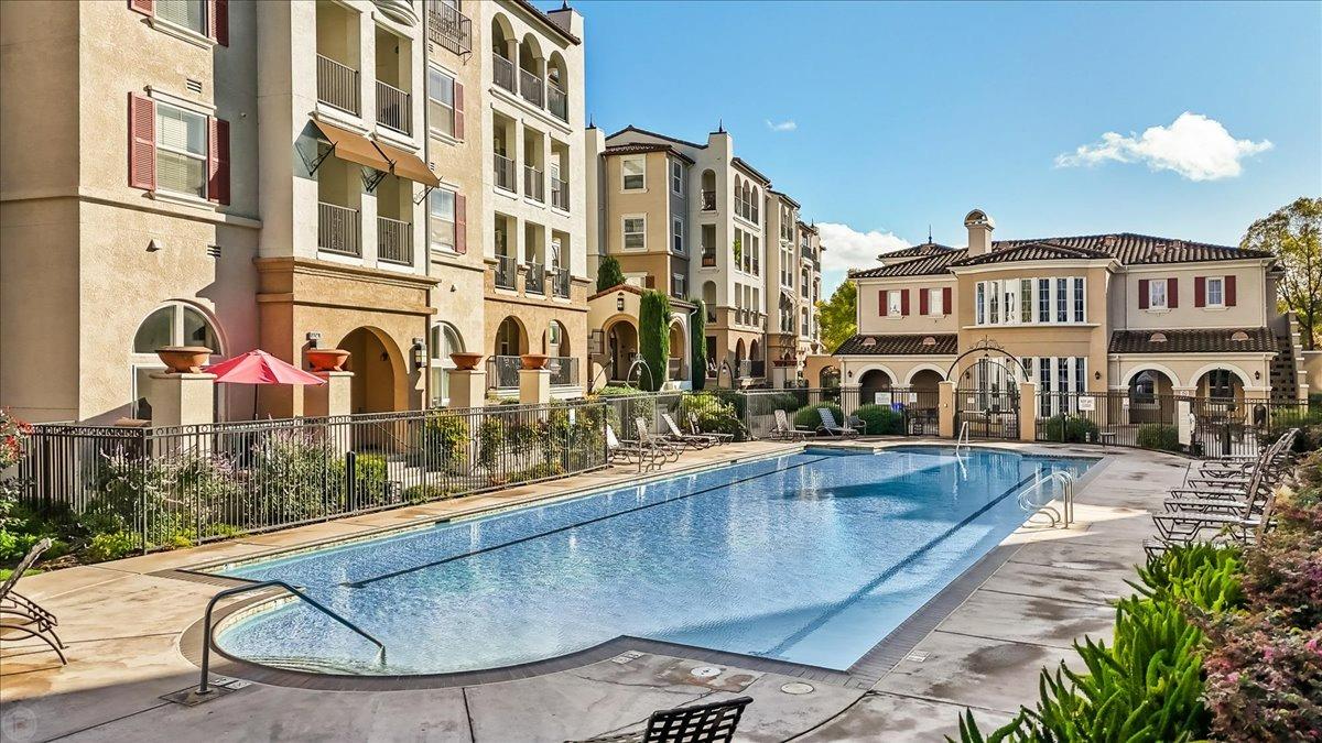 3420 FINNIAN Way 226