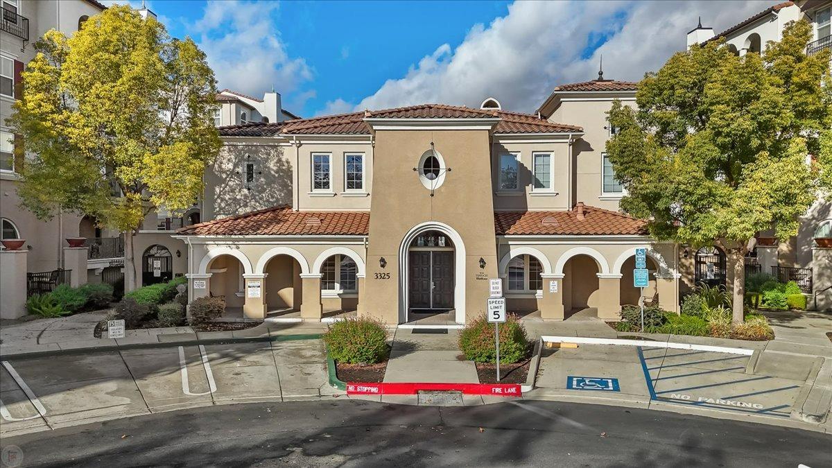 3420 FINNIAN Way 226