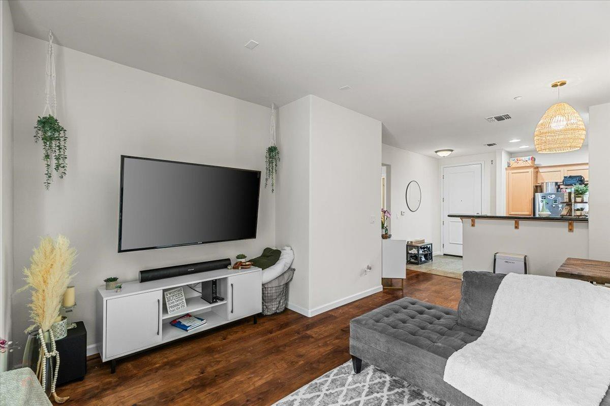 3420 FINNIAN Way 226