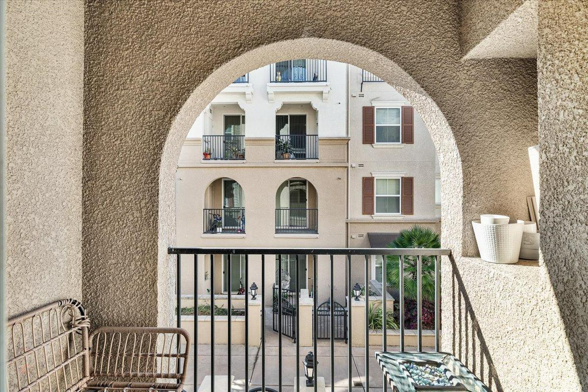 3420 FINNIAN Way 226