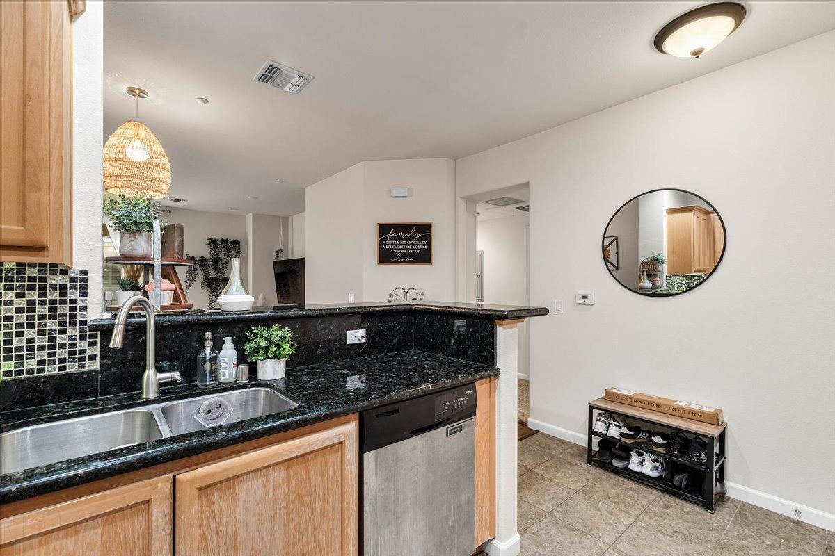 3420 FINNIAN Way 226