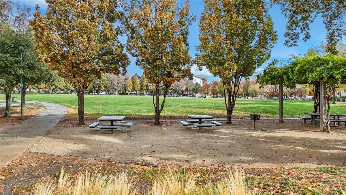 3420 FINNIAN Way 226