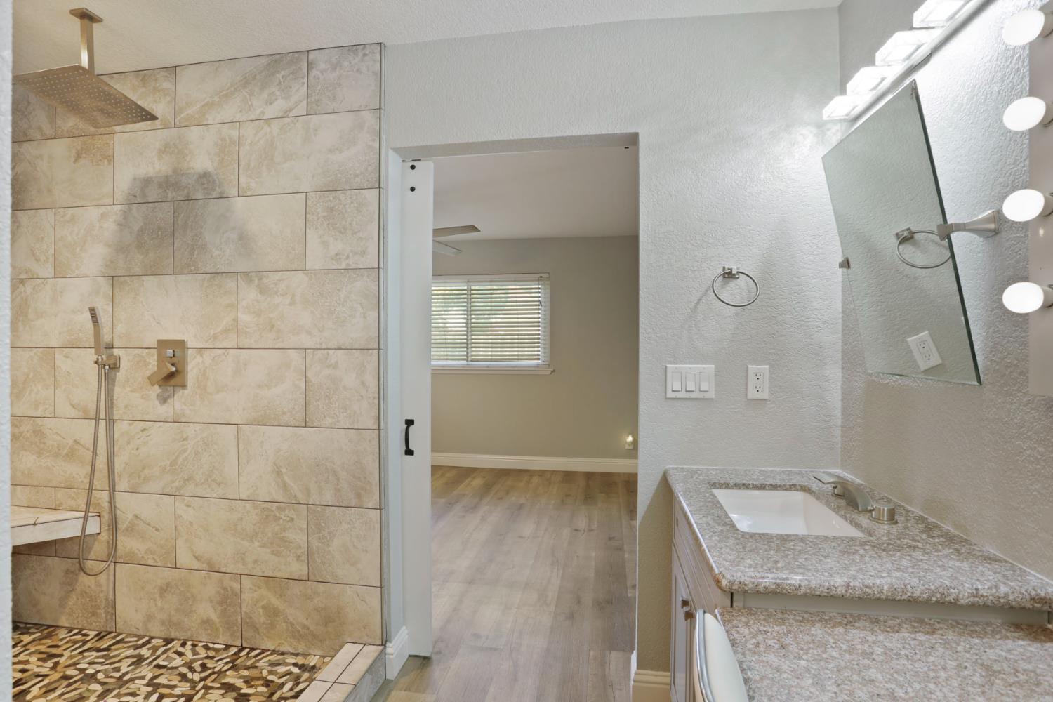 1529 Liverpool Court