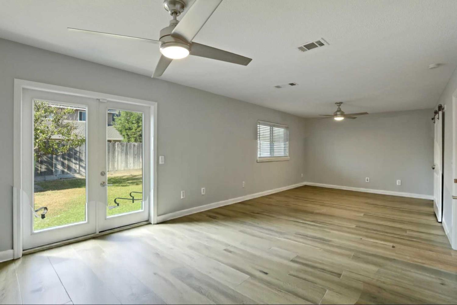 1529 Liverpool Court